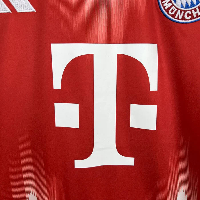 25/26 BAYERN MUNICH HOME KIT