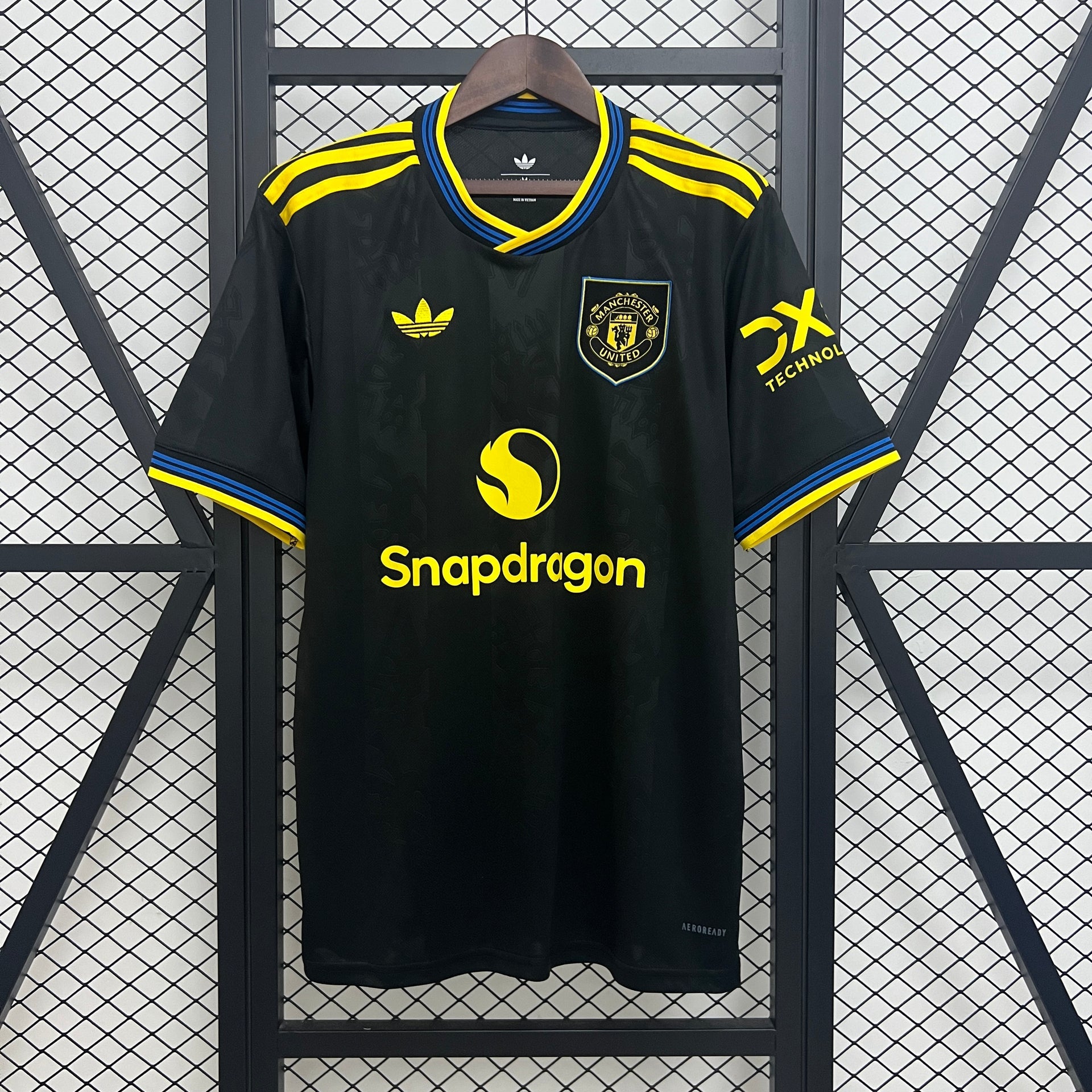 25/26 MANCHESTER UNITED THIRD KIT