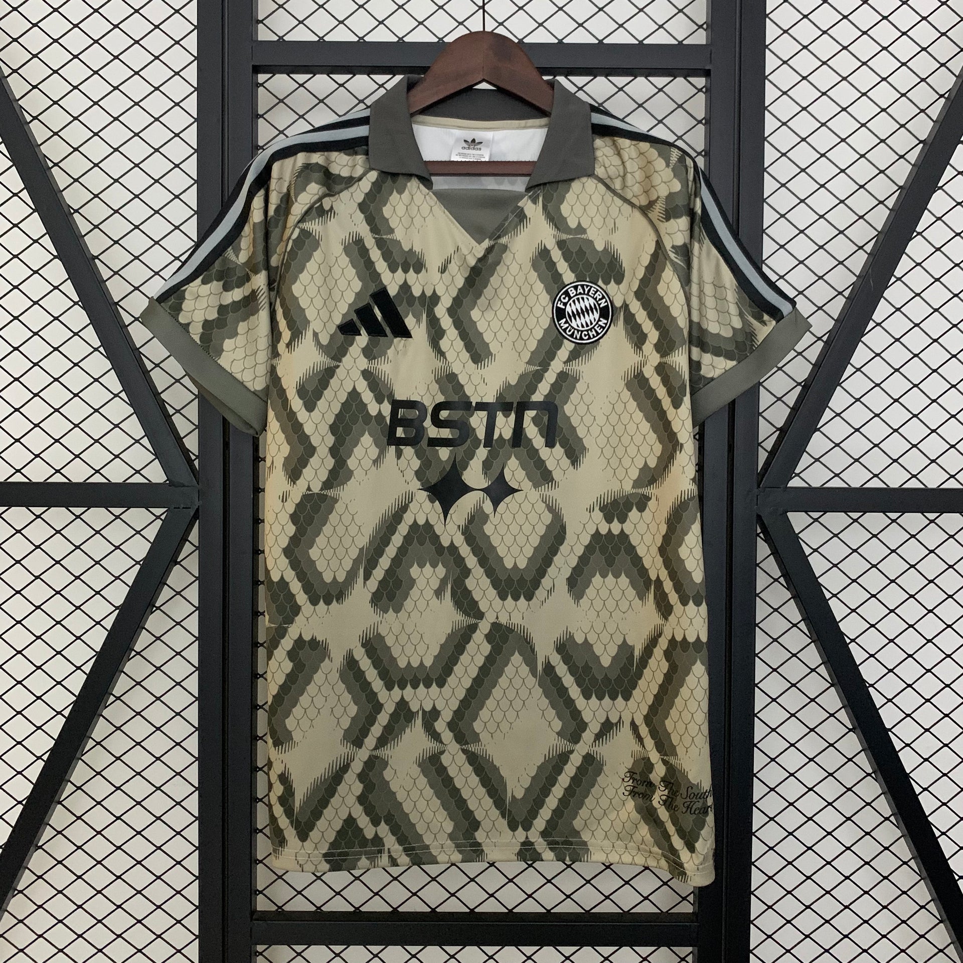 25/26 BAYERN MUNICH SPECIAL EDITION KIT