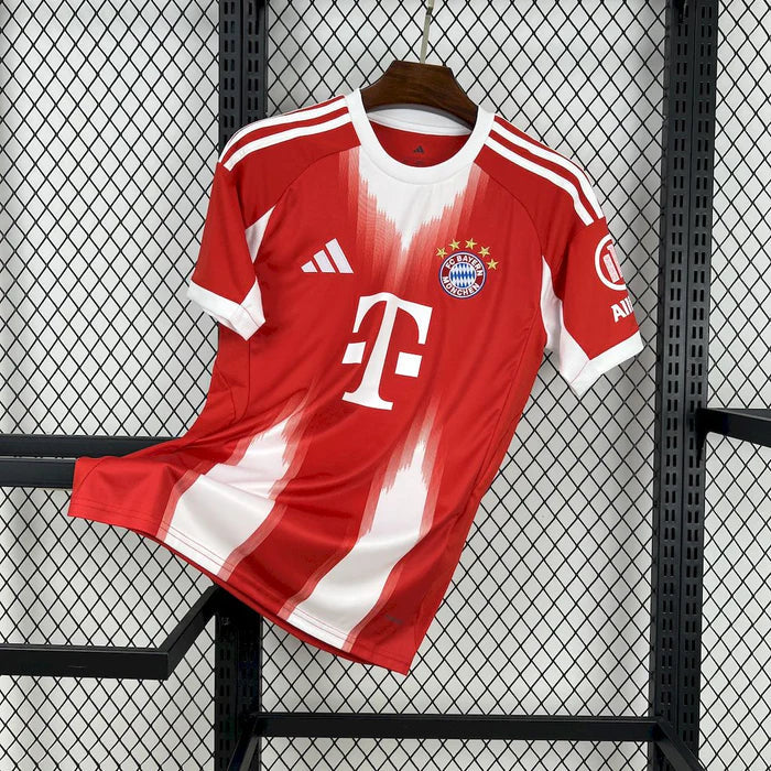 25/26 BAYERN MUNICH HOME KIT